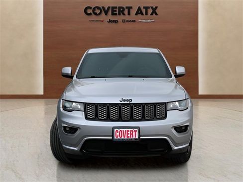 Used 2018 Jeep Grand Cherokee Altitude image 8