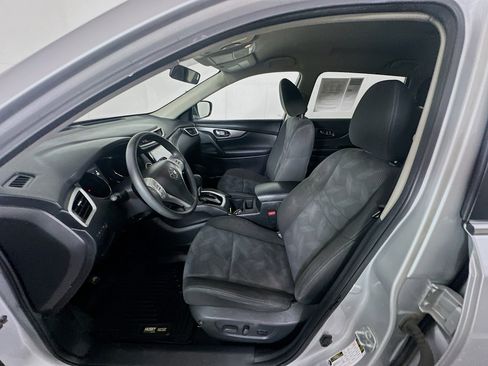 Used 2016 Nissan Rogue SV image 13