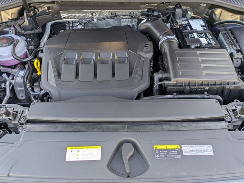 New 2025 Audi Q3 2.0T Premium image 12