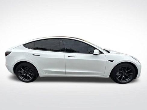 Used 2022 Tesla Model 3 Long Range AWD/4WD image 2