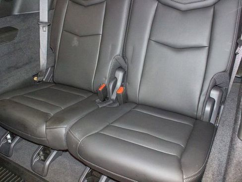 Used 2024 Cadillac XT6 Premium Luxury w/ LPO, Floor Liner Package AWD/4WD image 20