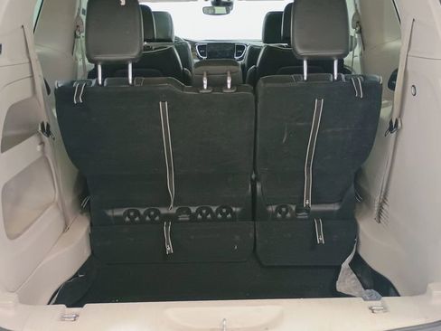 Used 2023 Chrysler Pacifica Limited image 24