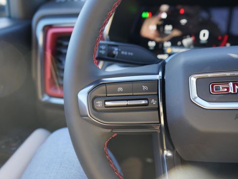 New 2026 GMC Canyon AT4X w/ AT4X AEV Edition image 13