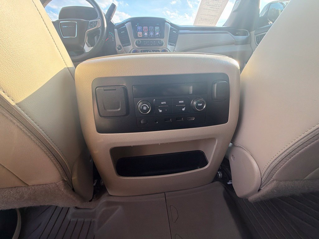 Used 2018 GMC Yukon Denali w/ Denali Ultimate Package RWD image 14
