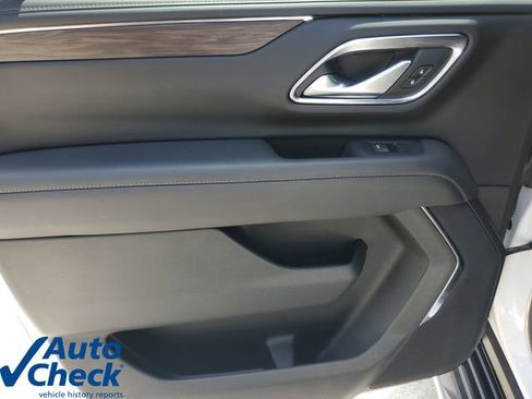 Used 2023 Chevrolet Suburban LS RWD image 13