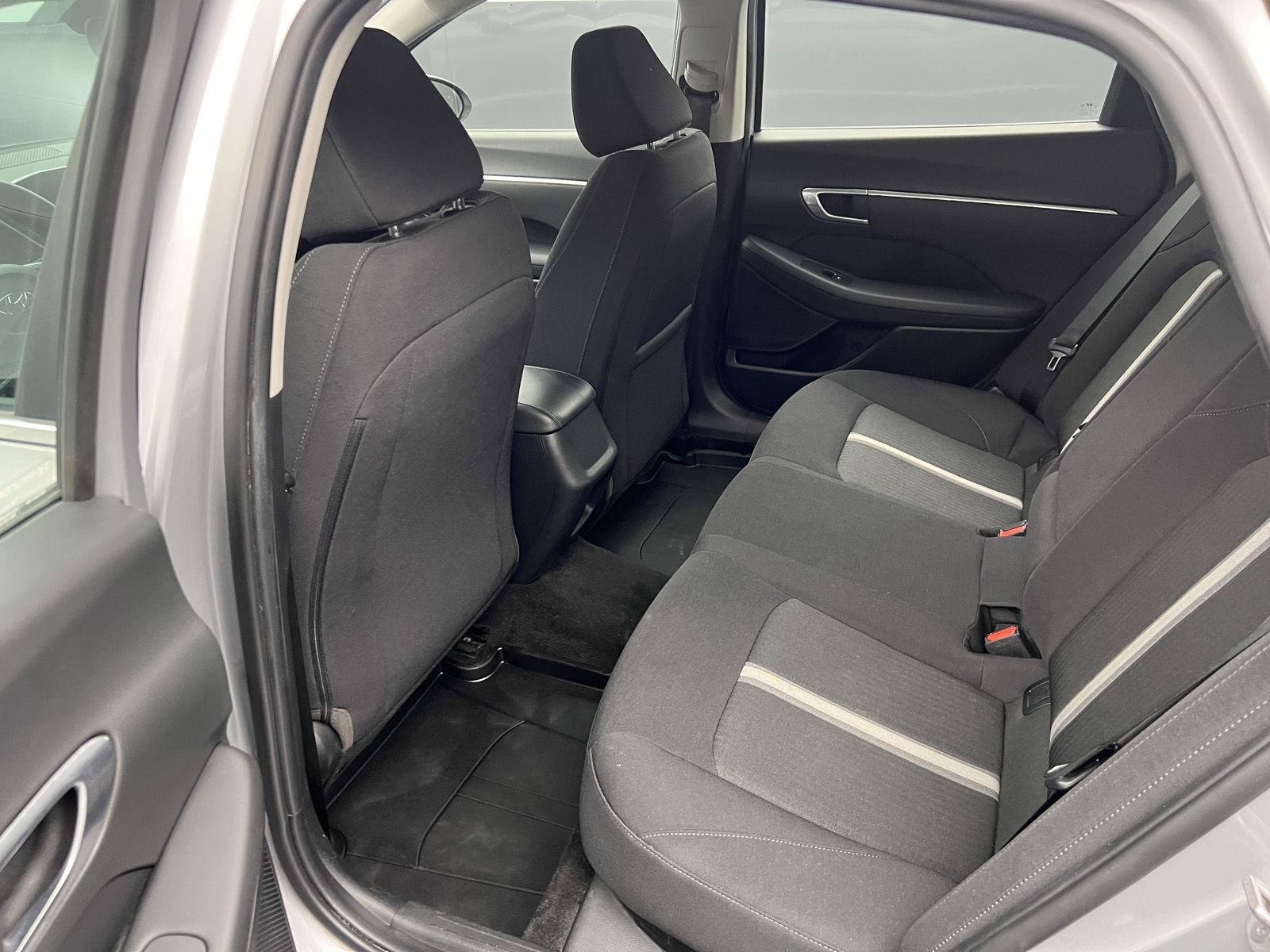 Used 2023 Hyundai Sonata SEL w/ Winter Weather Package FWD image 15