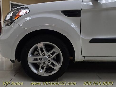 Used 2010 Kia Soul + FWD image 26