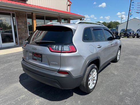 Used 2020 Jeep Cherokee Latitude FWD image 4