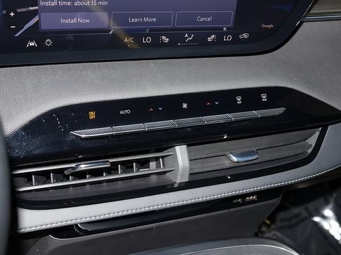 Used 2026 Buick Enclave Preferred FWD image 23