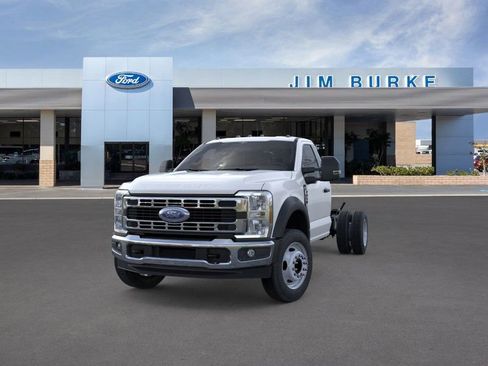 New 2026 Ford F450 XL w/ XL Chrome Package image 3