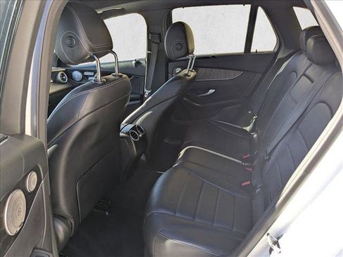 Used 2018 Mercedes-Benz GLC 300 4MATIC image 18