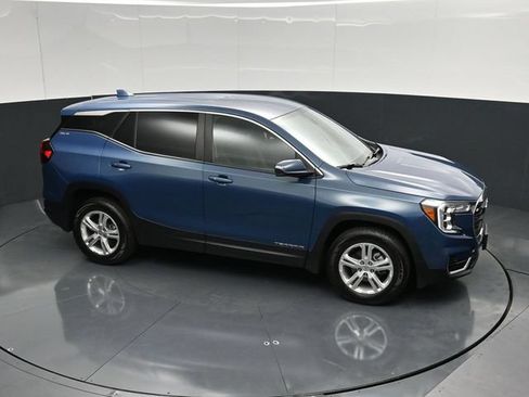 Used 2024 GMC Terrain SLE AWD/4WD image 49