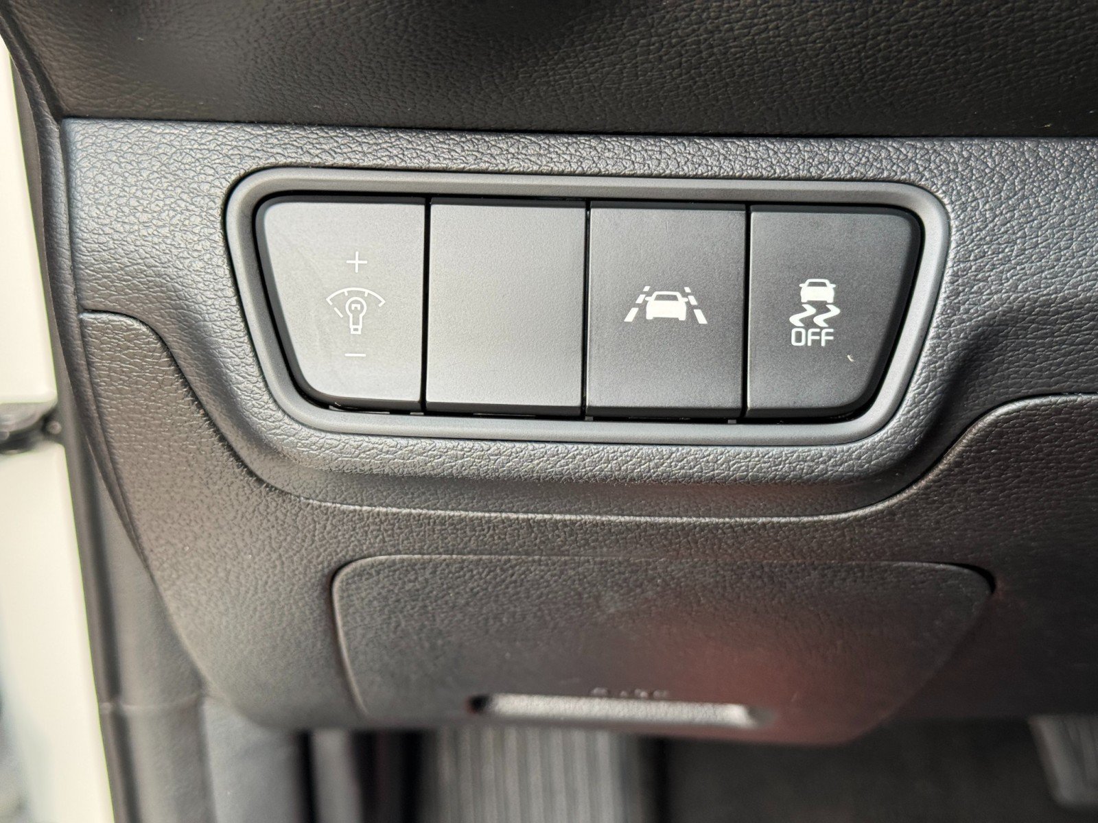 Used 2019 Kia Forte LXS FWD image 16