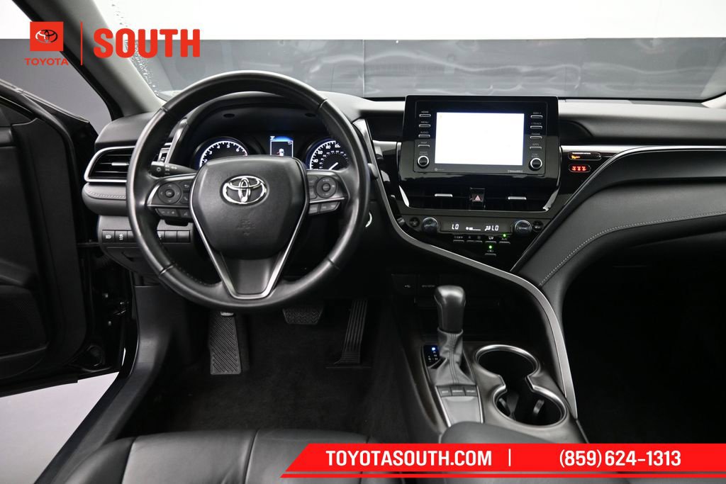Used 2023 Toyota Camry SE w/ Convenience Package FWD image 11
