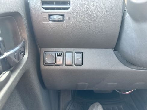 Used 2016 Nissan Frontier Desert Runner image 17