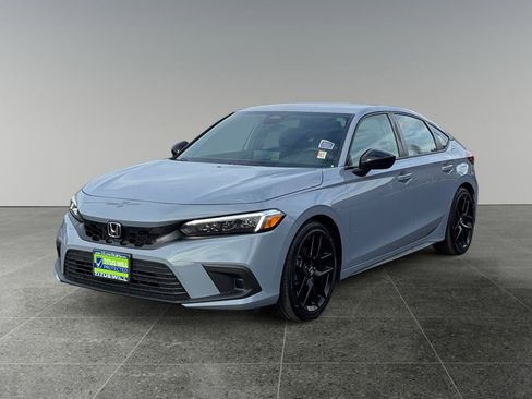 Used 2022 Honda Civic Sport image 3