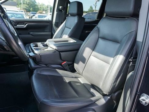 Used 2025 GMC Sierra 1500 SLT AWD/4WD image 17