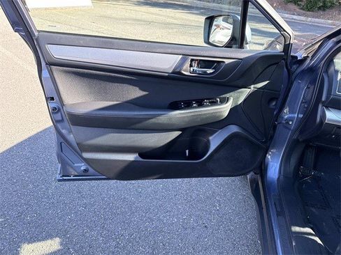 Used 2017 Subaru Outback 2.5i Premium image 13