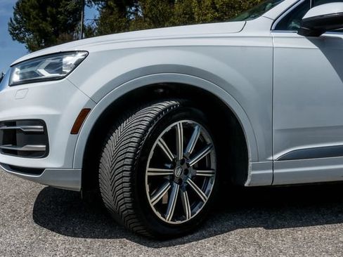 Used 2017 Audi Q7 3.0T Premium AWD/4WD image 8