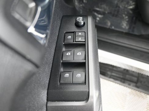 Used 2023 Toyota Tacoma TRD Off-Road image 19