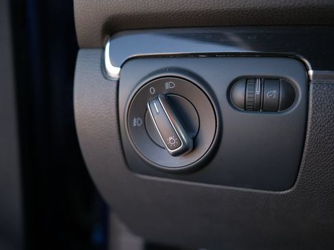 Used 2011 Volkswagen GTI 4-Door FWD image 14