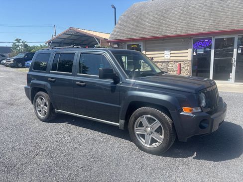 Used 2008 Jeep Patriot Sport FWD image 4