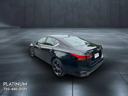 Used 2025 Nissan Altima 2.5 SR w/ SR Premium Package AWD/4WD image 7
