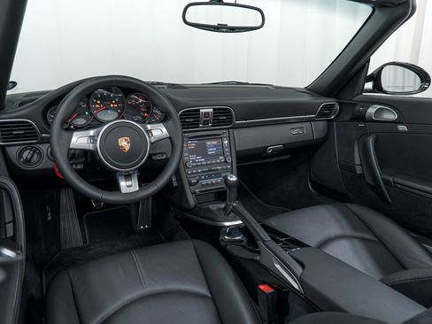 Used 2012 Porsche 911 Carrera Black Edition image 21