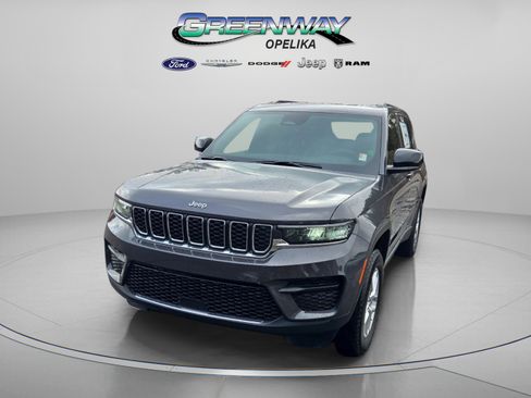 New 2025 Jeep Grand Cherokee Laredo X image 3