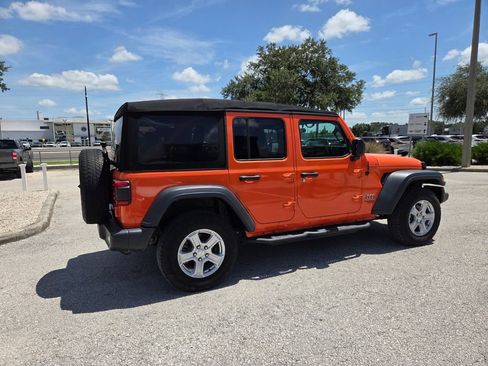 Used 2018 Jeep Wrangler Unlimited Sport S AWD/4WD image 13
