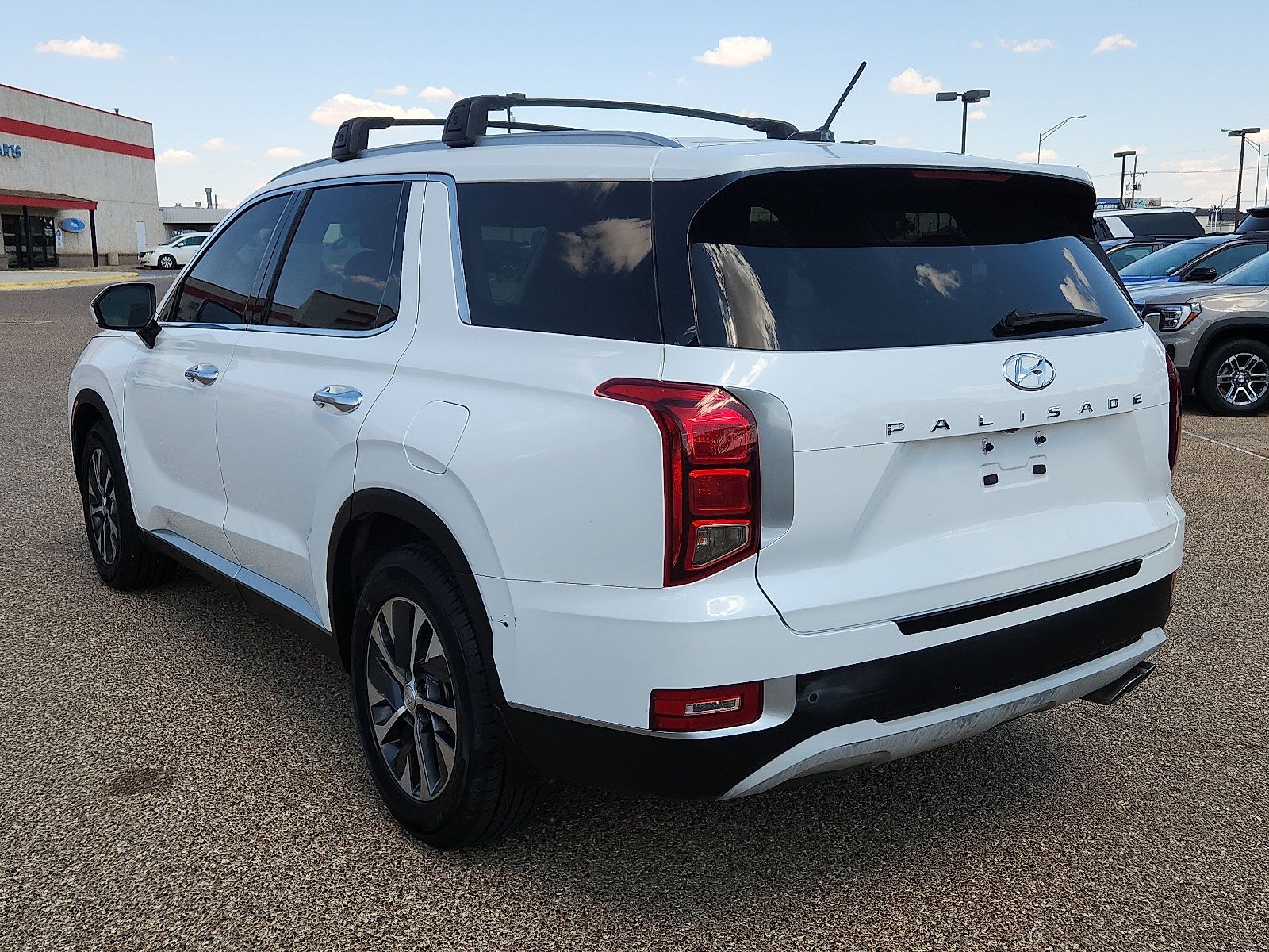 Used 2021 Hyundai Palisade SEL FWD image 3