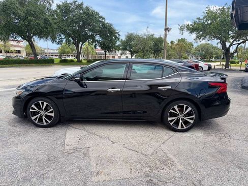 Used 2017 Nissan Maxima SR w/ Midnight Edition FWD image 2