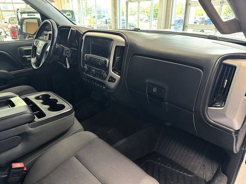 Used 2016 GMC Sierra 1500 SLE w/ SLE Value Package AWD/4WD image 17