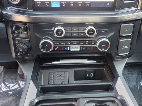 Used 2023 Ford F350 Lariat w/ Lariat Ultimate Package AWD/4WD image 17