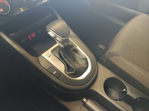 Used 2020 Kia Forte LXS FWD image 26