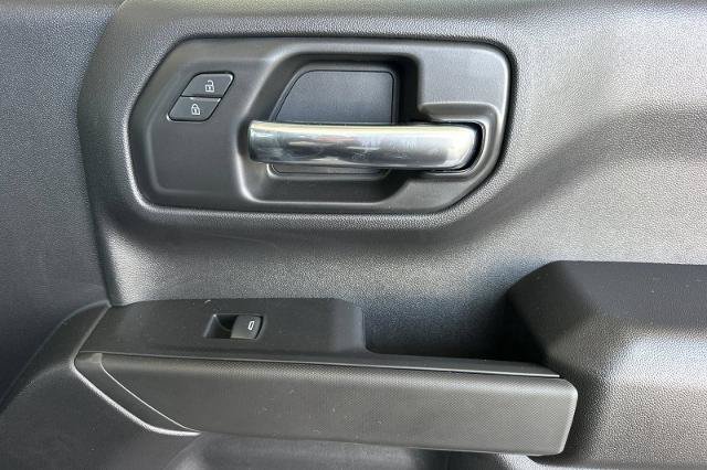 New 2026 Chevrolet Silverado 1500 Custom w/ LPO, Dark Essentials Package RWD image 19