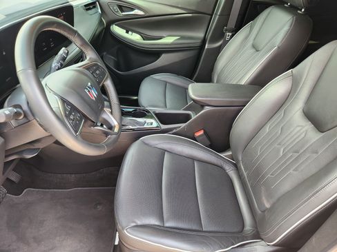 Used 2024 Buick Encore GX Avenir w/ Avenir Technology Package FWD image 11