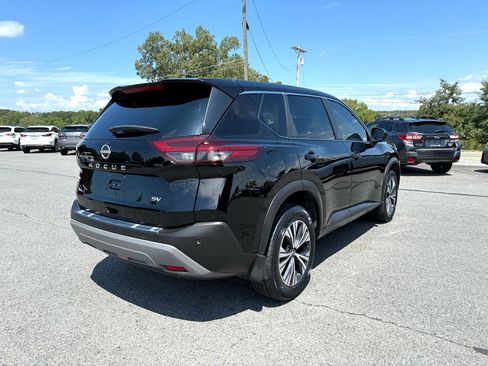 Used 2023 Nissan Rogue SV image 6