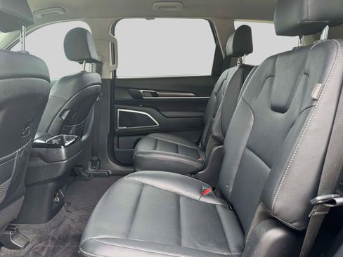 Used 2023 Kia Telluride S AWD/4WD image 10