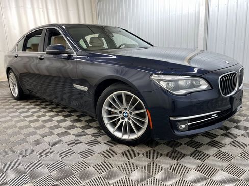 Used 2015 BMW 750Li xDrive image 50