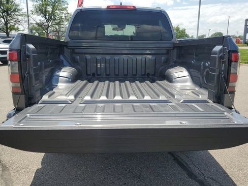 Used 2024 Nissan Frontier SV AWD/4WD image 12