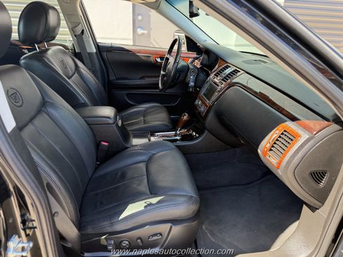 Used 2011 Cadillac DTS Premium image 30