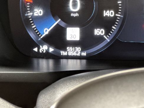 Used 2020 Volvo XC90 T6 Momentum AWD/4WD image 29