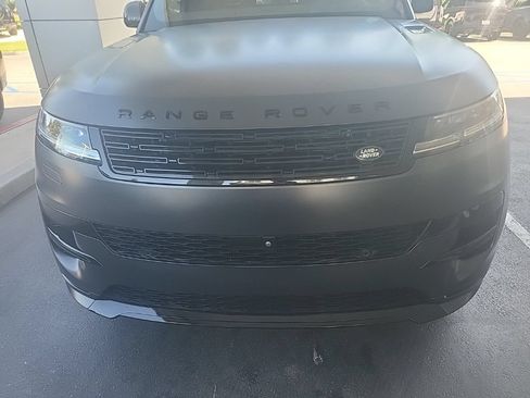 Used 2025 Land Rover Range Rover Sport Dynamic SE AWD/4WD image 2