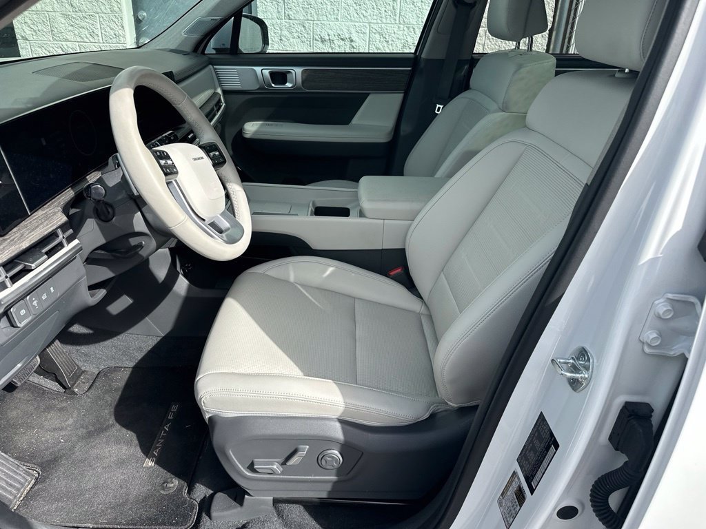 Used 2026 Hyundai Santa Fe Limited AWD/4WD image 10