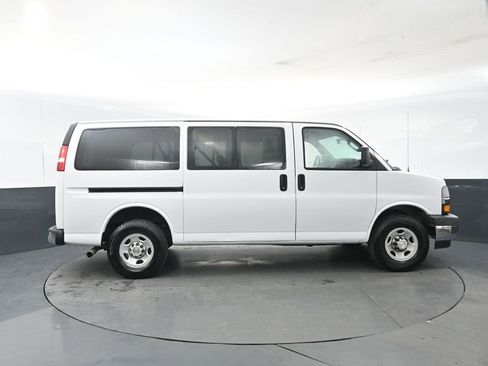Used 2019 Chevrolet Express 3500 LT w/ LT Preferred Equipment Group image 6