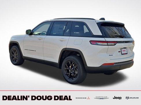 New 2026 Jeep Grand Cherokee Altitude image 3