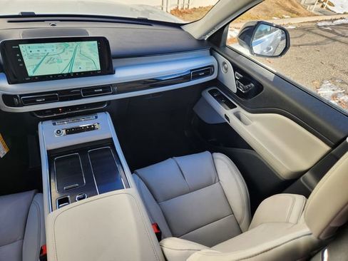 New 2026 Lincoln Aviator Reserve w/ Luxury Package image 12
