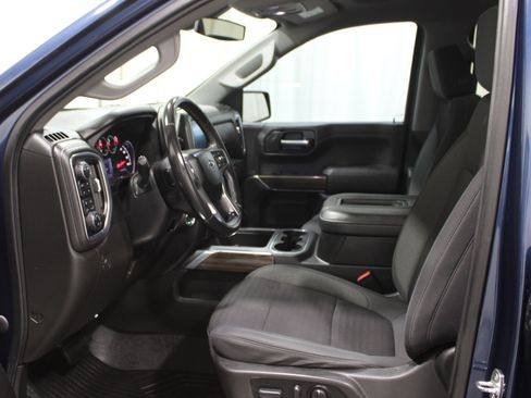 Used 2021 Chevrolet Silverado 1500 LT Trail Boss image 3