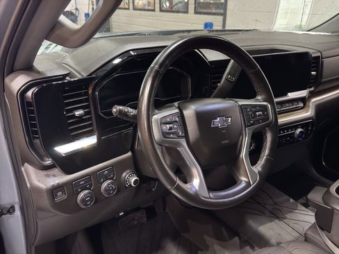 Used 2024 Chevrolet Silverado 1500 RST image 18